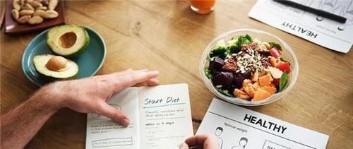 米饭|一个月不吃米饭减了9斤，为什么不吃饭，体重会降得这么快？