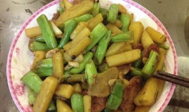 土豆和它一起炒，体重慢慢降下来，血管也通畅了，早食早受益