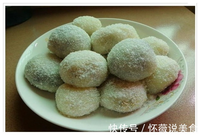 面粉汤圆水煮无味,油炸太油腻,教你新吃法,出锅比红烧肉还香甜