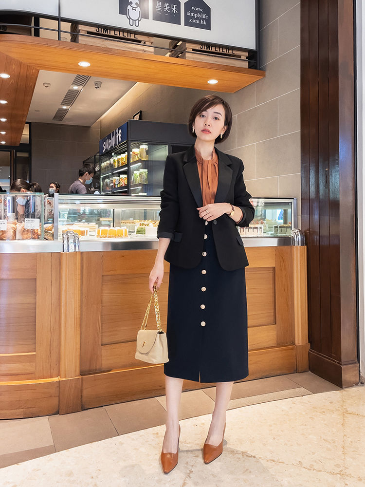 大地色|秋季给“小个子”女生的5套搭配指南，上身显高又显瘦，超好看