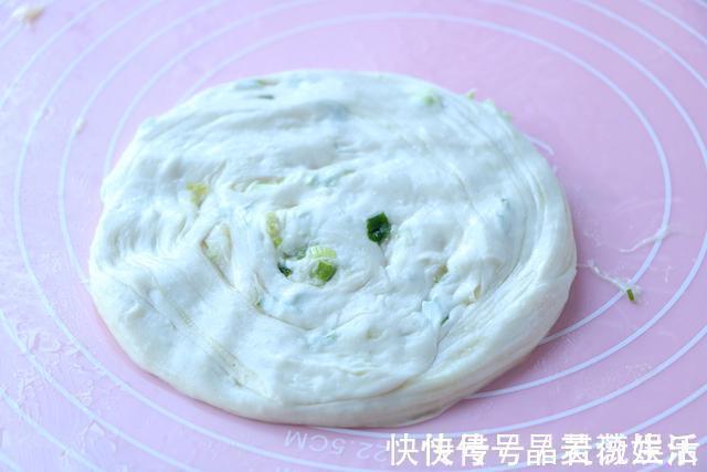 面粉就爱这么吃,不揉面不发面,做法特简单,每周必吃2次才解馋