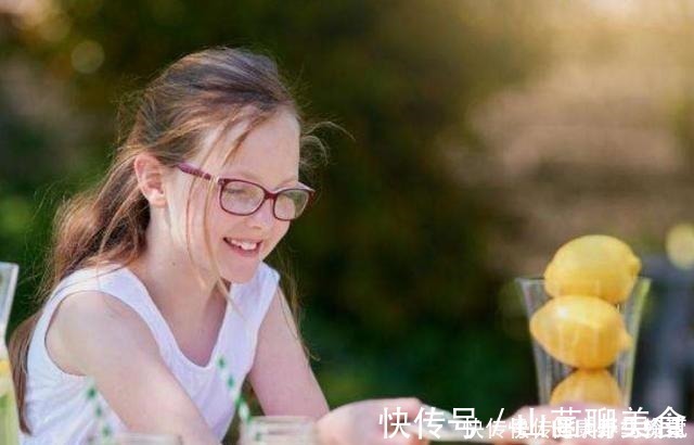 格局|孩子向你要钱时,手头再紧这2句话也不能说,限制孩子未来格局!