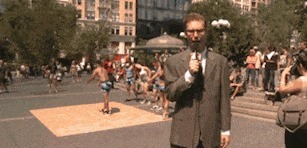 |搞笑GIF趣图:女朋友太爱玩,好想装作不认识她!