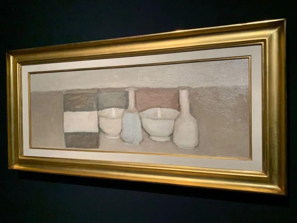  艺术家|莫兰迪亚洲最大规模个展亮相木木美术馆 尽情享受“桌上的宁静风景”