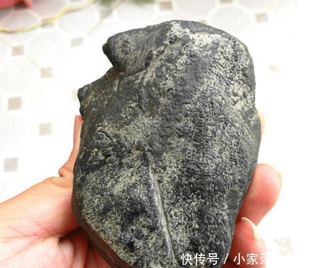 天然|翡翠里的水墨画——天然黑冰意境非凡