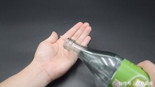 异味|白醋倒在手心搓一搓，作用太棒了，知道的人不多，学会一生有用