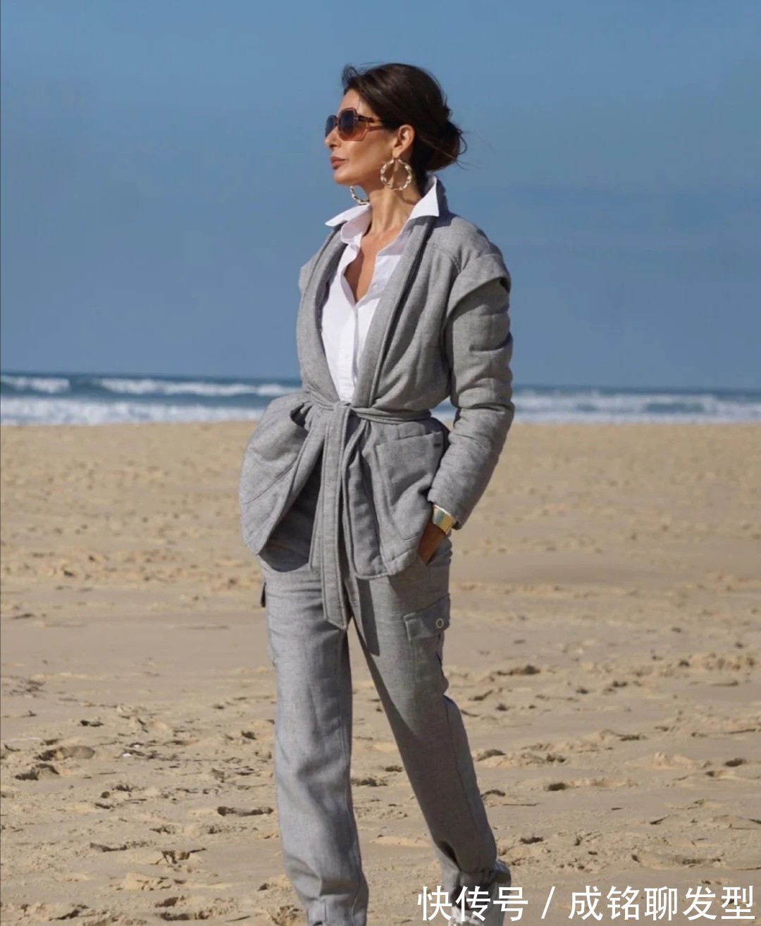 选用 这才是五十岁的女人最高级的打扮!不服老不扮嫩,时尚大气又减龄