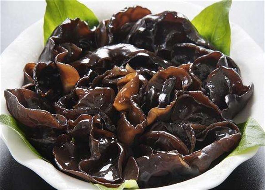 增强体质|人到中年想长寿，多吃三种食物，排毒养颜、增强体质，气色也好！