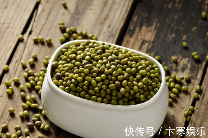 维生素缺乏症|女性想变美,三种食物要多食,延缓衰老,清理体内垃圾