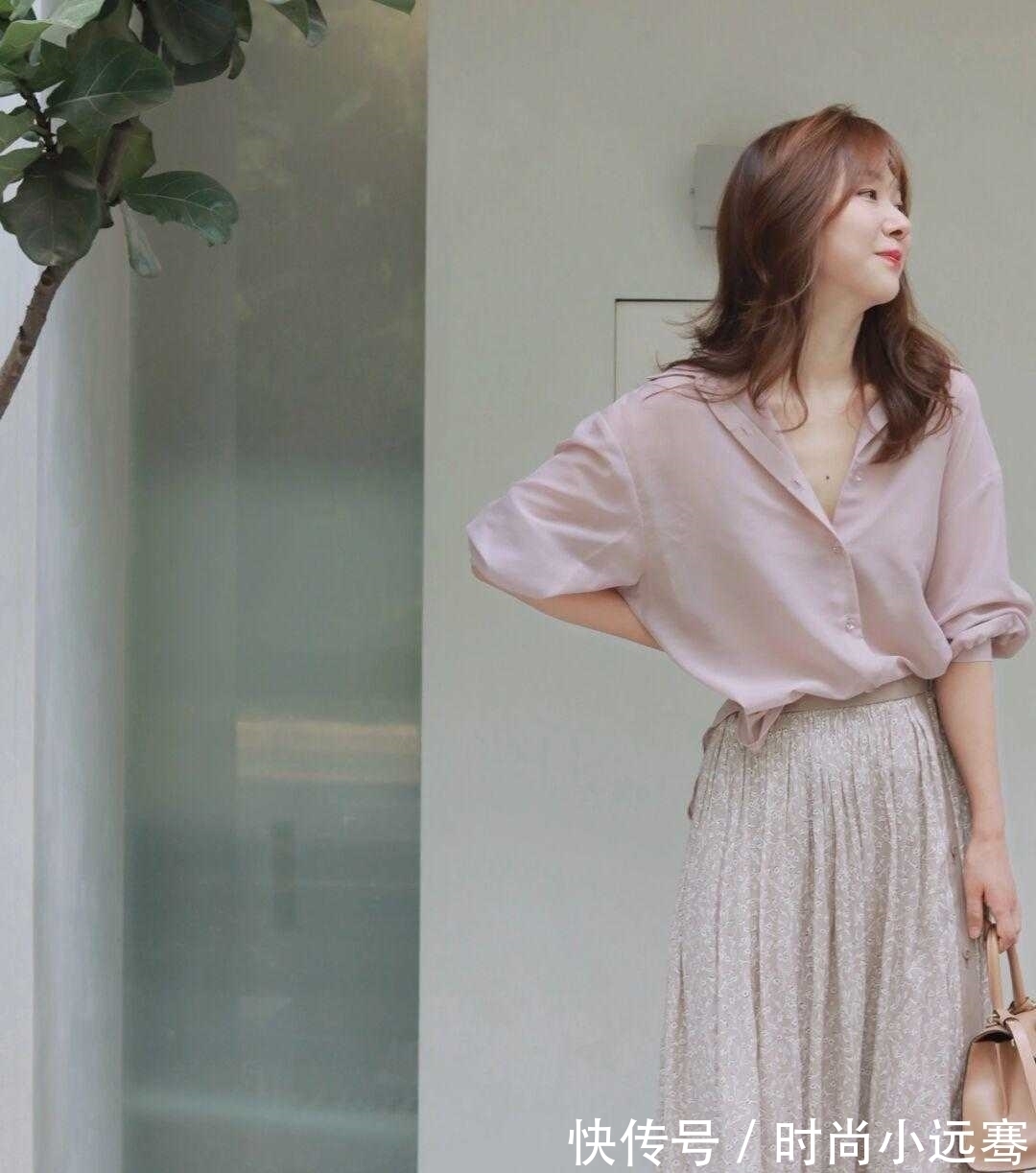减龄 挑来挑去,还是“粉色”甜美减龄,这样搭配温柔又有少女感