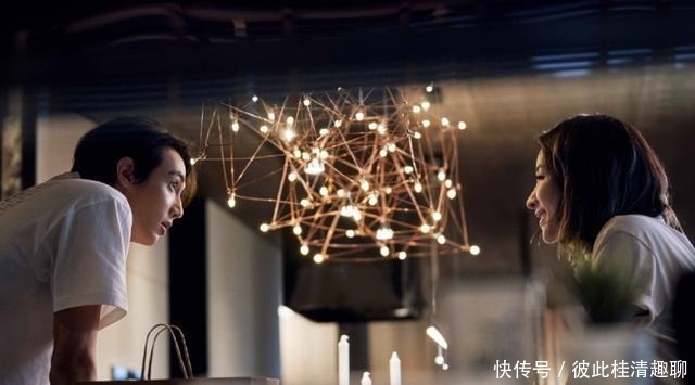 跟男友聊天高情商,与男友的甜蜜对话:恋爱中的情商提升指南