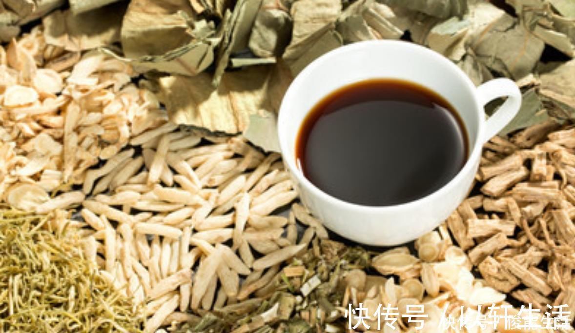 阳气|调五脏通经络的妙法上拍百会、中揉腹、下跺脚