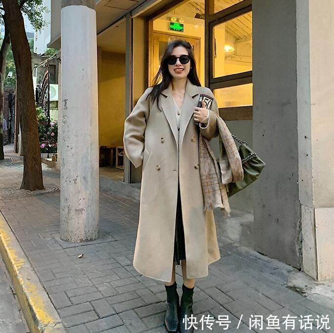 包臀款|不管挑羽绒服还是大衣,有3个“长度”尽量要避开,会显胖又土气