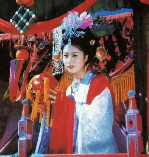 《西游记》最贵女演员,花高薪租飞机请来,仅出镜几分钟却成经典
