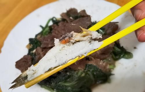 只需4个小技巧，教你做出鱼身完整，汤质雪白的营养鱼汤