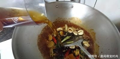 怪不得|卤牛腱时,记住不能放它,放它这锅就废了,怪不得牛肉又柴又难吃