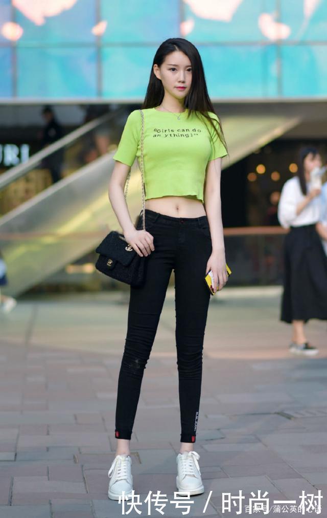 满满|巧搭上衣和鞋子,休闲风造型一样能个性耐看,时尚感满满