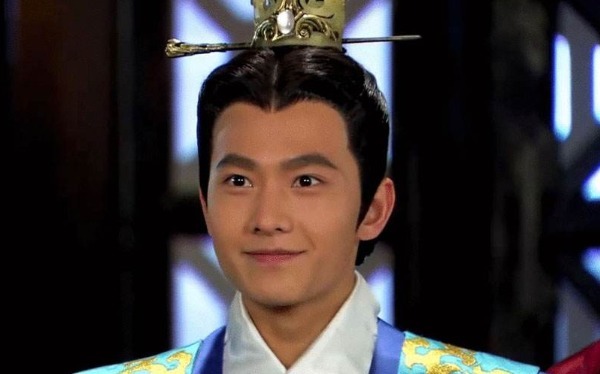 全世界|如果你觉得全世界都亏待你!那来看看曹丕吧