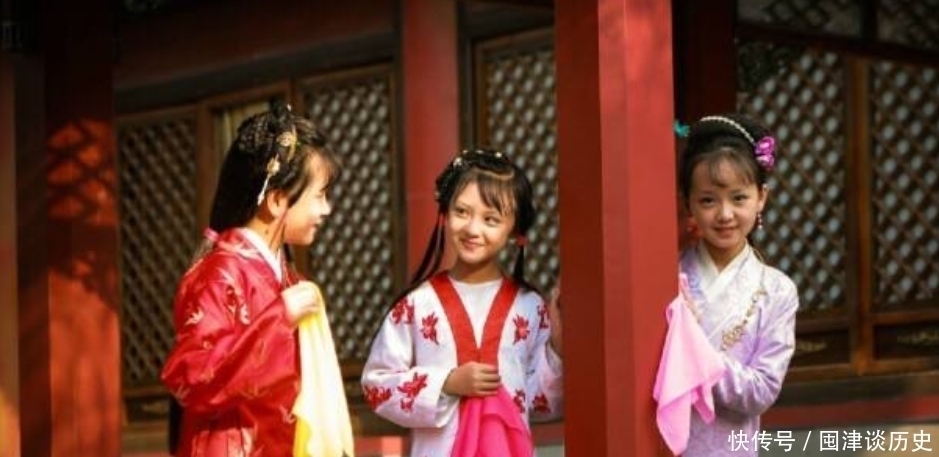 四大家族|红楼梦中,史湘云熬夜做针线活,真的很穷吗?超越普通人太多