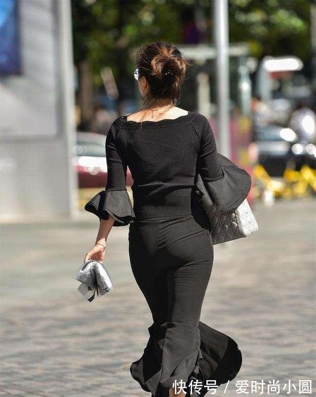 瑜伽裤 时尚靓丽的瑜伽裤装扮尽显个性独特,轻盈舒适又耐看,气质出众!