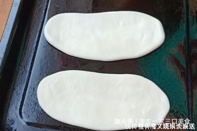 想吃烧饼了,自己在家就能做,香甜酥脆、个个鼓大包,没一点难度