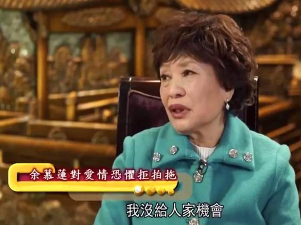 她是TVB金牌丑女，拍戏70年从未谈过恋爱，今80岁仍坚持捐钱