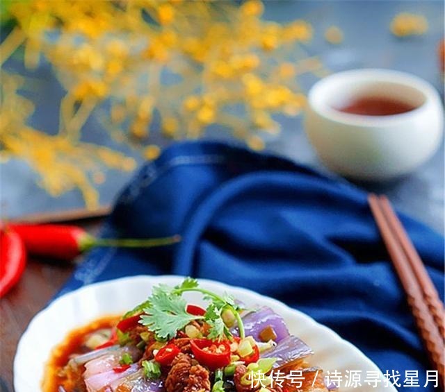 入夏后这个菜要多吃,维C是苹果的6倍,1块钱一斤,太值了!