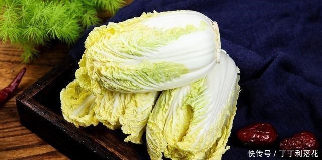 技巧|醋溜白菜，先放醋还是后放醋牢记3个技巧，白菜脆爽入味不出水