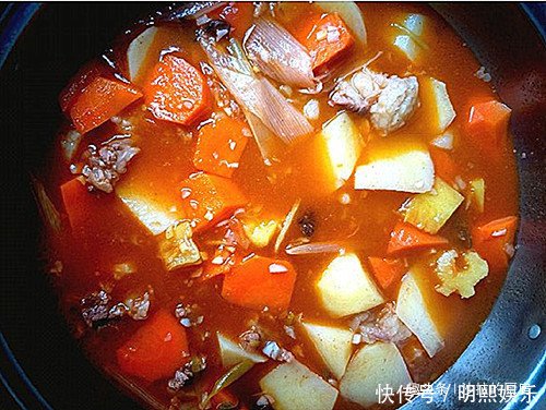  炖牛腩前先做好此步，牛腩软烂入味，鲜香浓郁，好吃的停不下筷子