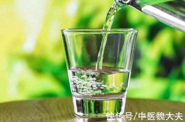 糖分|糖尿病患者的“忌食名单”已公布，甜食排在末尾，不少人天天吃