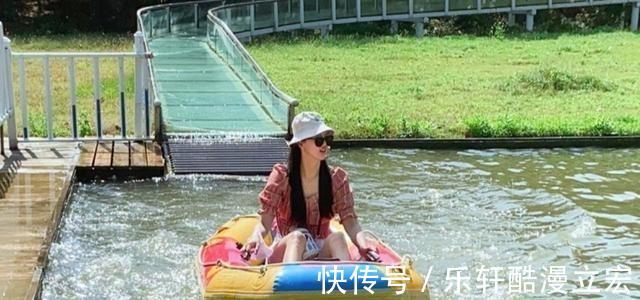小鹿|假日放松,张常宁一双大长腿太抢镜,喂小鹿玩漂流,心情大好