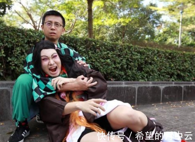 动漫|3种极端祢豆子cos,到底是女装大佬好看还是“祢豆子”好看