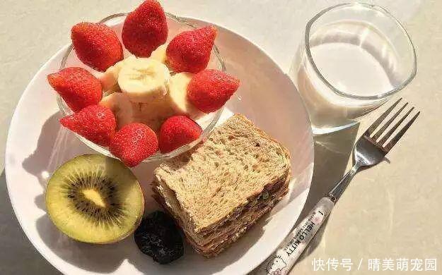 做饭|那些坚持早上起来跑步、做饭，冲澡后去上班的人会有哪些改变？