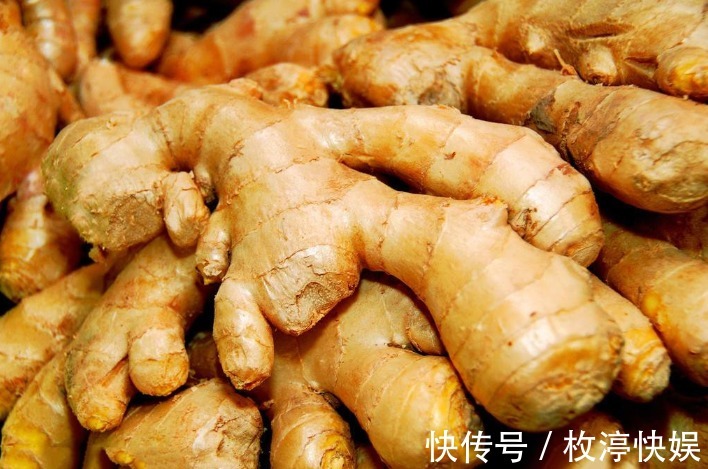 保存生姜，放冰箱是大错！姜农教你3个方法，半年不干瘪也不发芽