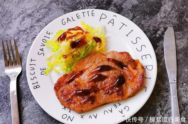 技巧|家常煎牛排，做法简单易学，3个小技巧，牛排鲜嫩有嚼劲，快试试