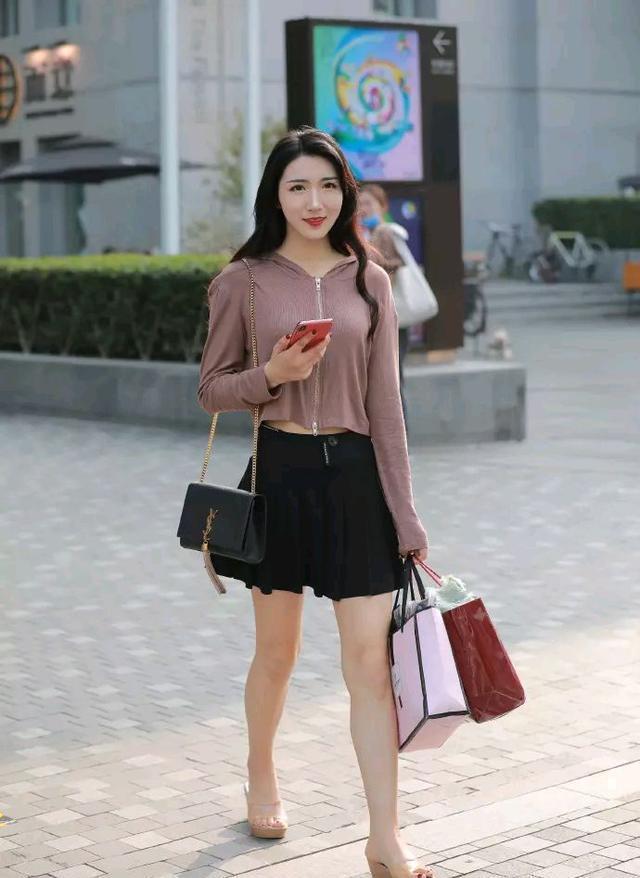 减龄|减龄效果, 是成年女性在选择穿搭时, 必须考虑的重要因素