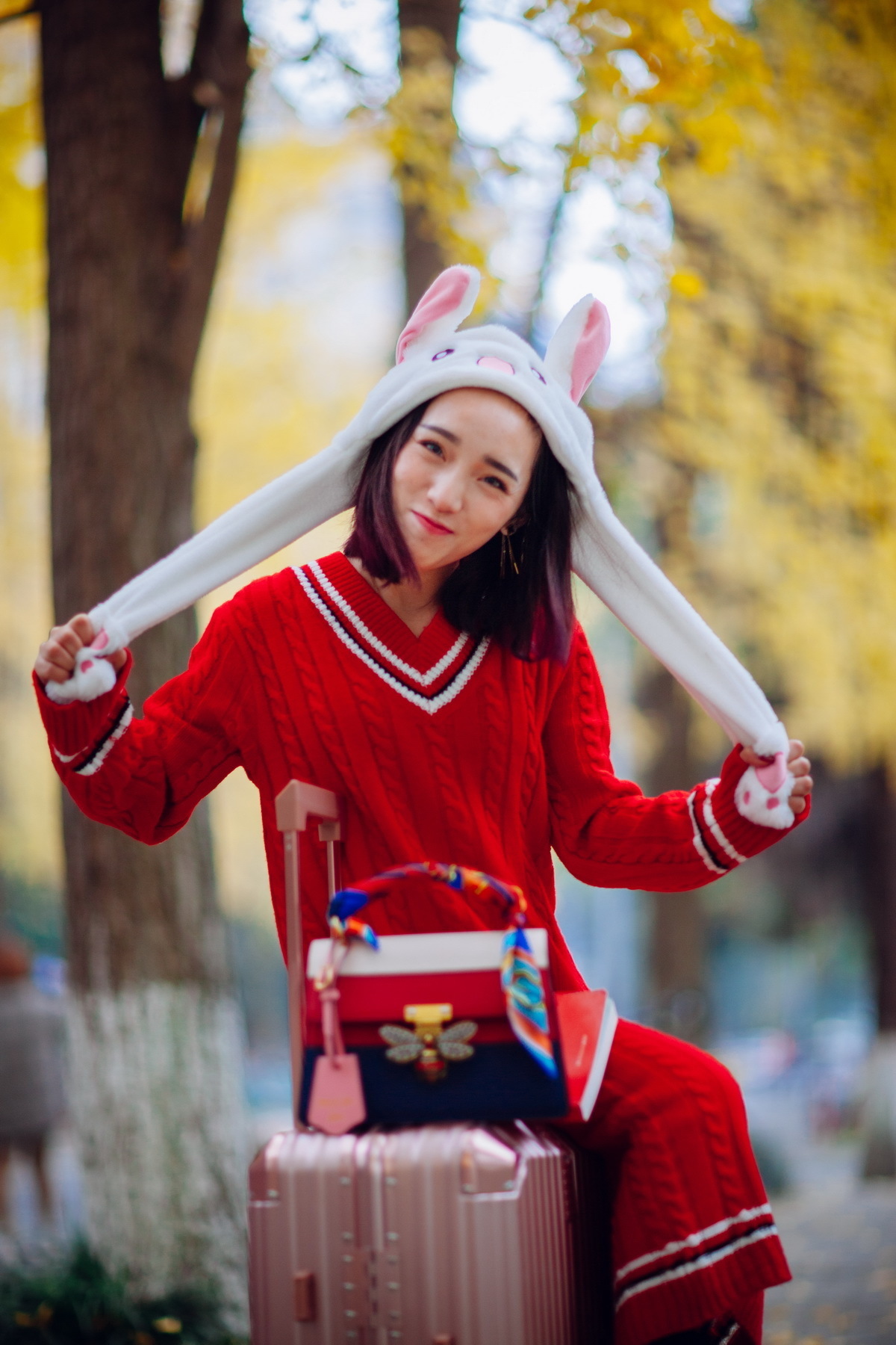 川大校花模特兔子耳朵写真