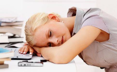 盗汗者|动不动出一身汗不要认为天气热,是身体两个部位发出的求救信号