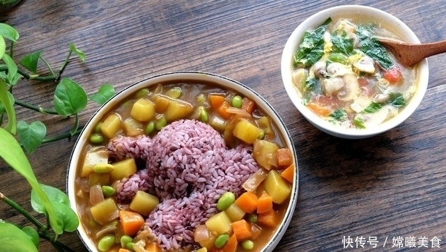 土豆咖喱饭|小学生的晚餐，一汤一饭，10种食材营养足，孩子爱吃，妈妈不发愁