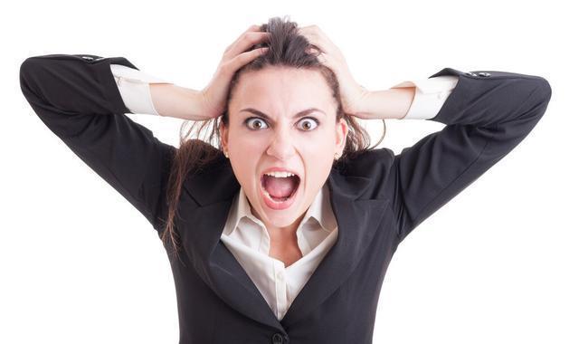 衰老的“加速器”公布了,熬夜不算啥,看完榜首,很多女性避不开