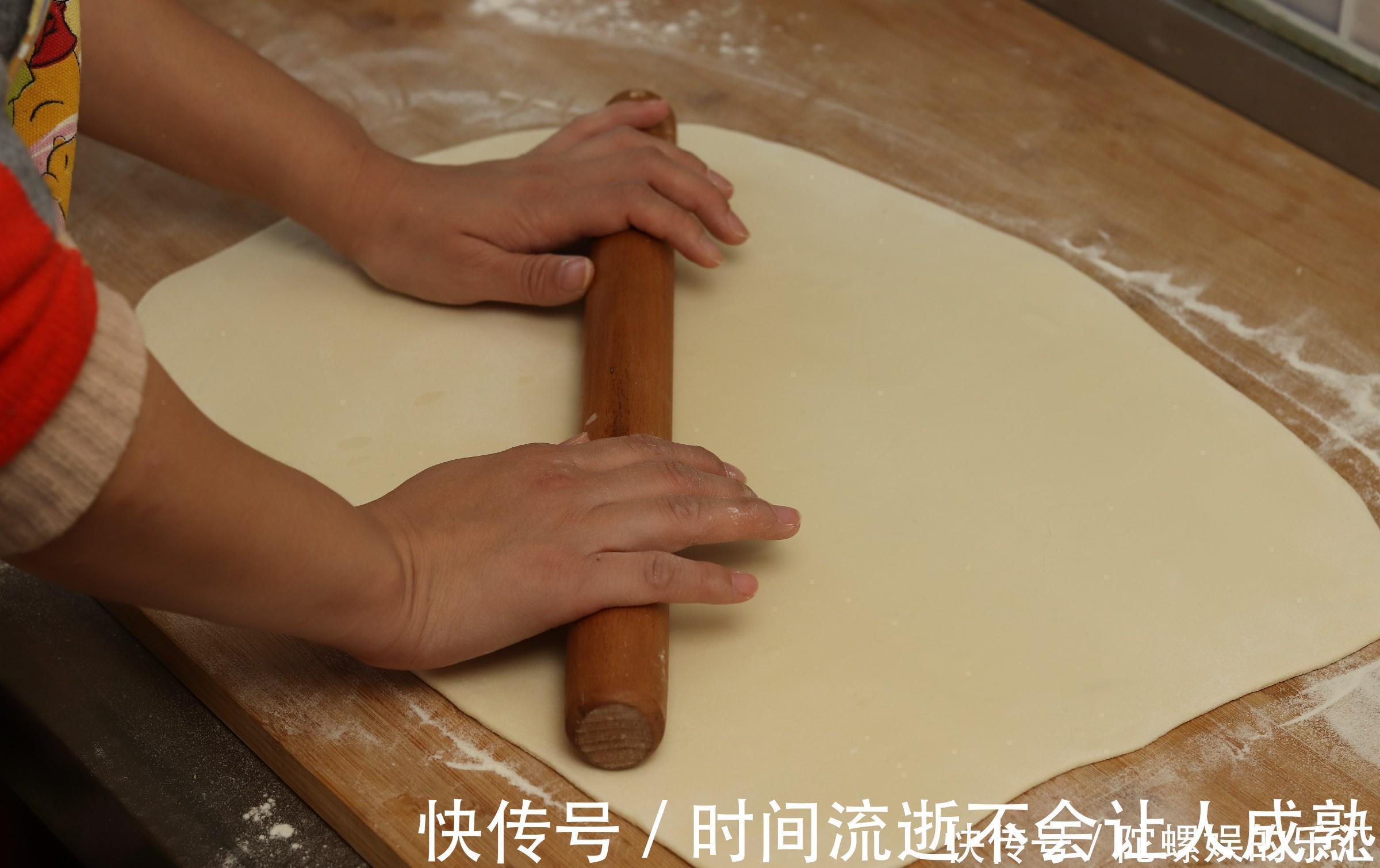干面粉|烙饼的正确做法,掌握好诀窍,外酥里软层次分明,我家一周做3次