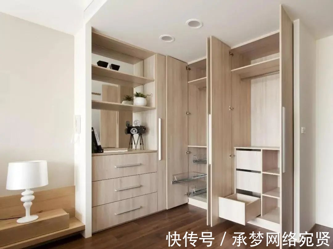 亲戚|后悔当初没听亲戚劝，偏要请木工手打柜子！现在老后悔了