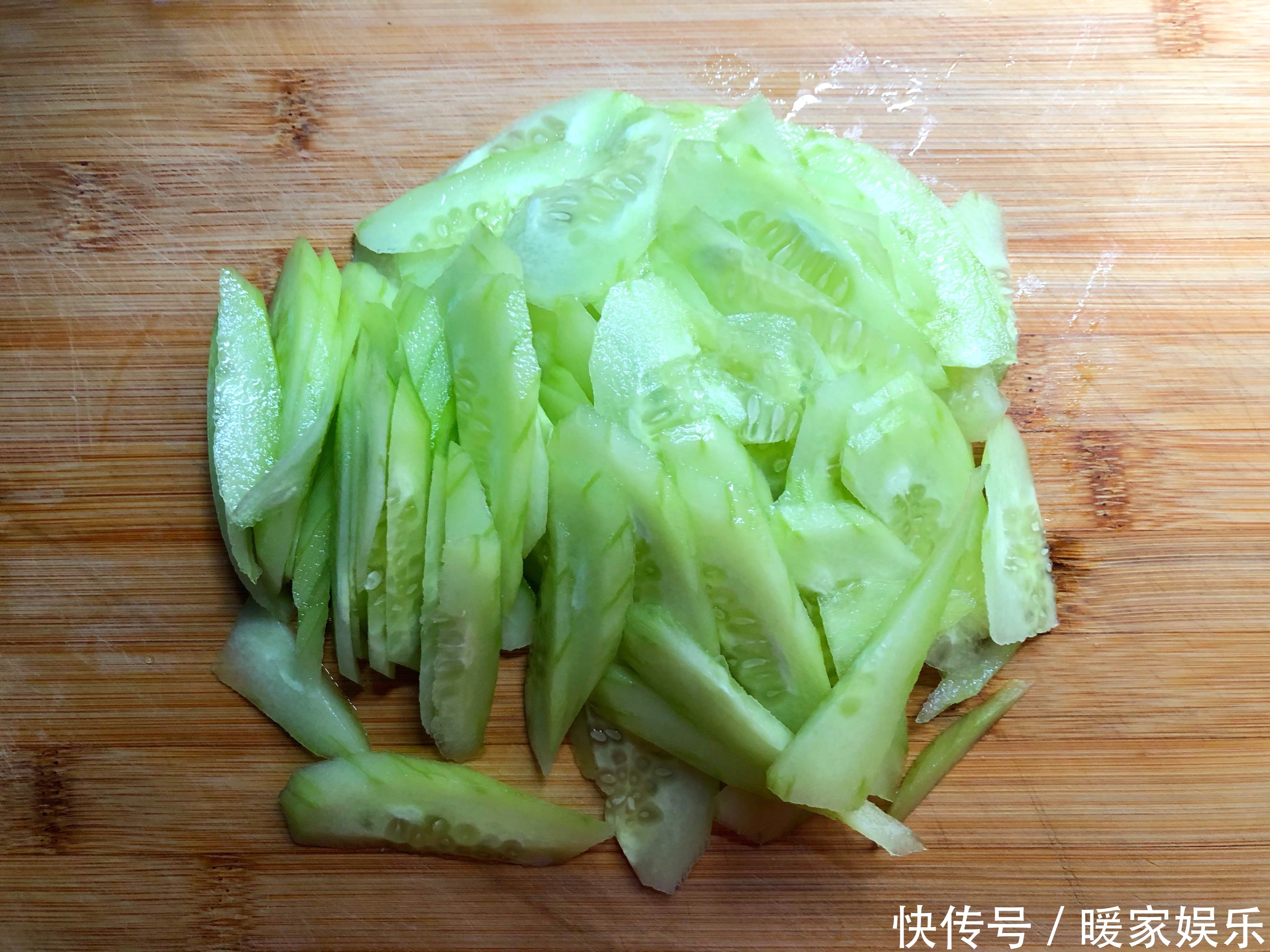 它和黑木耳天生是一对,简单炒一炒,清肠去脂又美味,别错过