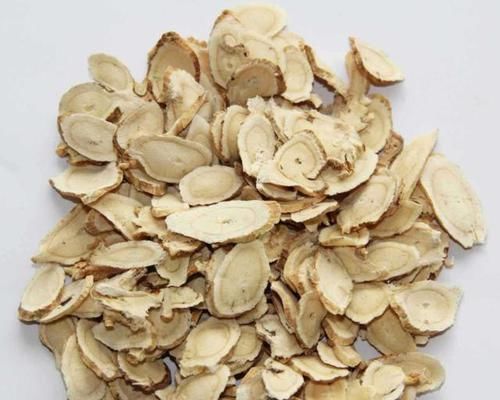 黄芪泡水喝虽好,并不适合所有人,有2种人可能要尽量少喝些