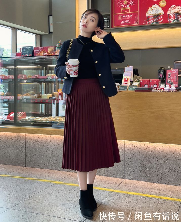 毛呢|真正见过世面的中年女人,冬天穿裙有“3穿3不穿”,一看就很高级