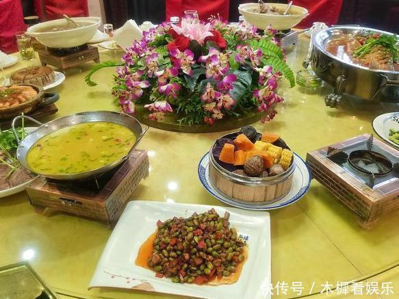 宴席|孩子高考581分,父母大摆10桌宴席,邻居就这分也拿得出手