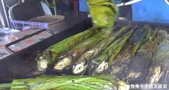 大妈大排档上卖“树叶”,客人络绎不绝,一份只要十五块,快看看