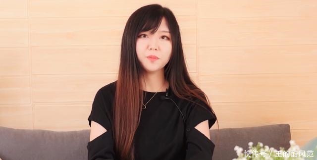 元旦晚会|美女老师是知名coser不小心被学生认出，老师却这么回答
