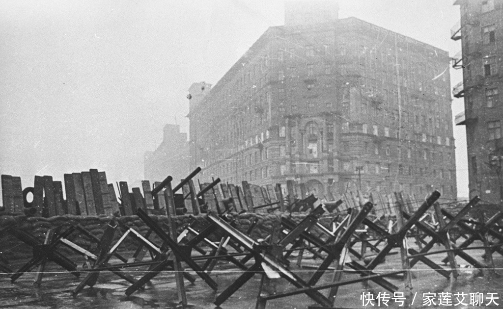 愚蠢|巴巴罗萨计划兵分三路进攻是否愚蠢,兵分三路的意义究竟在哪?