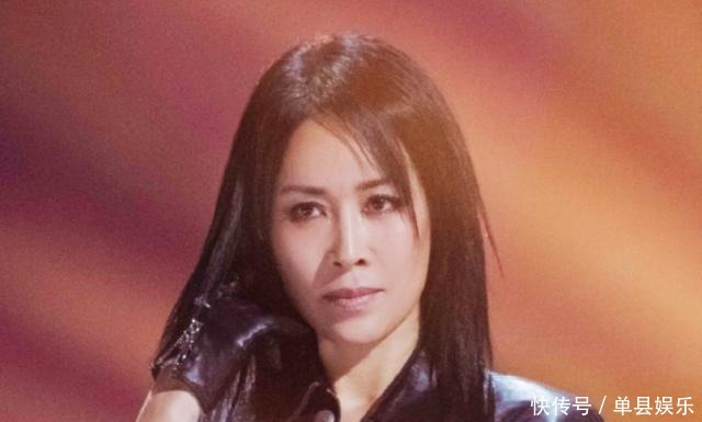 是严苛还是“双标”同样歌好舞不好,投票却只给那英不给杨钰莹